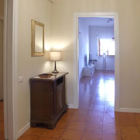 Lavinio - Spacious, Bright, And Thoroughly Outfitted With Modern Amenities - Just 150 M From The Sea Apartamento Anzio